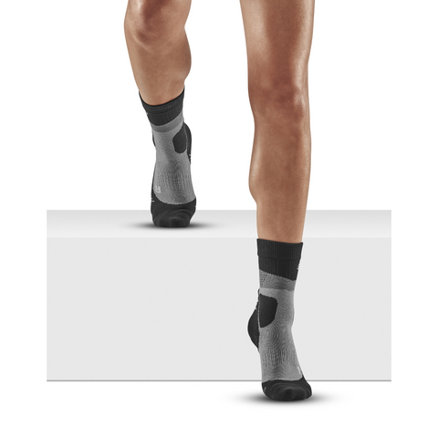Max Cushion Mid Cut Hiking Socks, Women